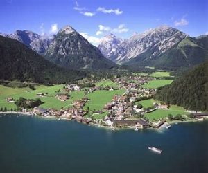 AT_Ort_Pertisau_mittel